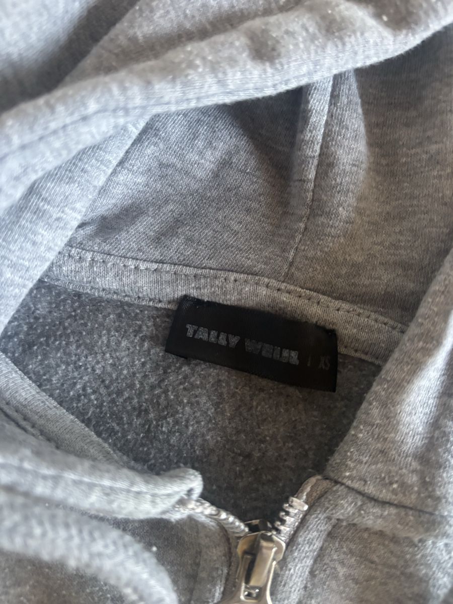 Maglioni & Felpe: sweat-shirt Tally Wejil – Usato da Vouvry venduto da sha_rk5q 2