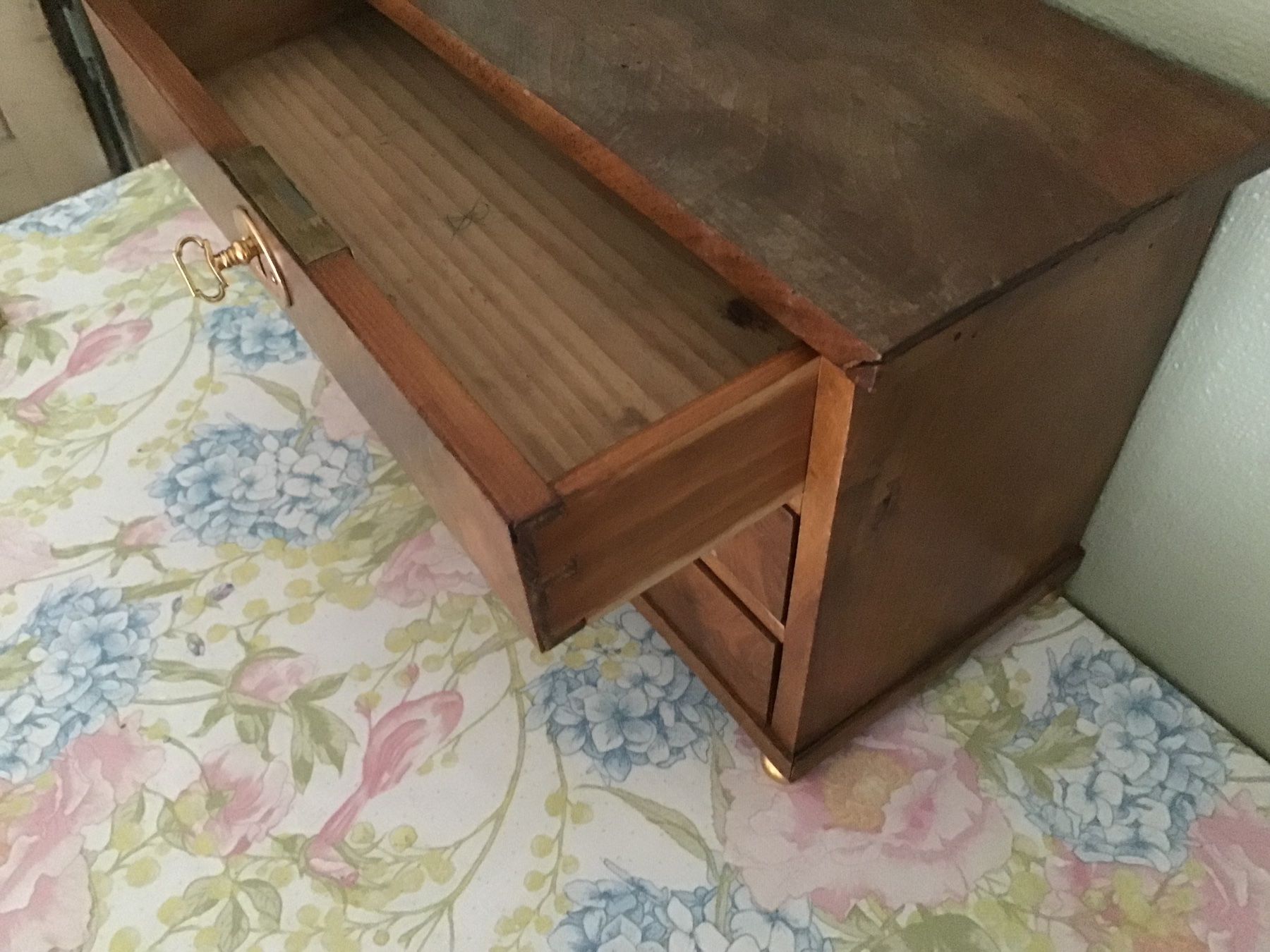 Spielzeuge: Schönes Antikes Biedermeier Modell Kommödli – Gebraucht aus St. Gallen von Goldlilly 2