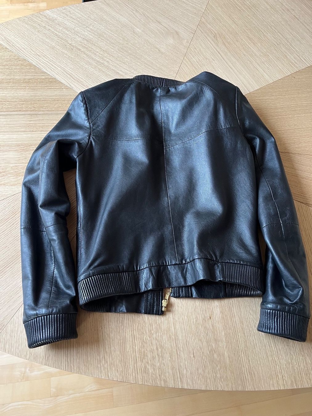 Mango Giacche: Leather Jacket / Mango – Usato da Basel venduto da klo_n59g 1