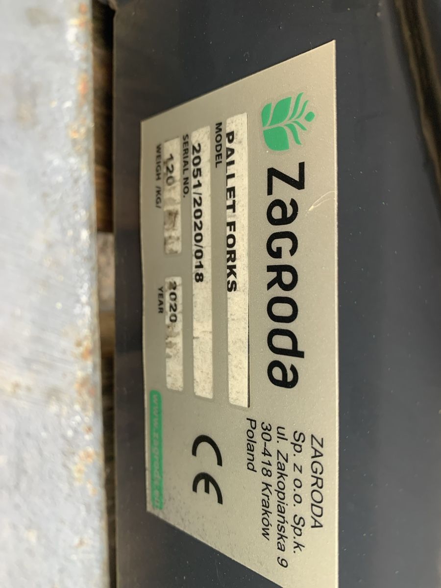Accessori per presse e avvolgimenti: Rundballen Gabel Hydraulisch verstellbar Zagroda  – Nuovo (secondo la descrizione) da Schwarzenbach SG venduto da bsw9536 1