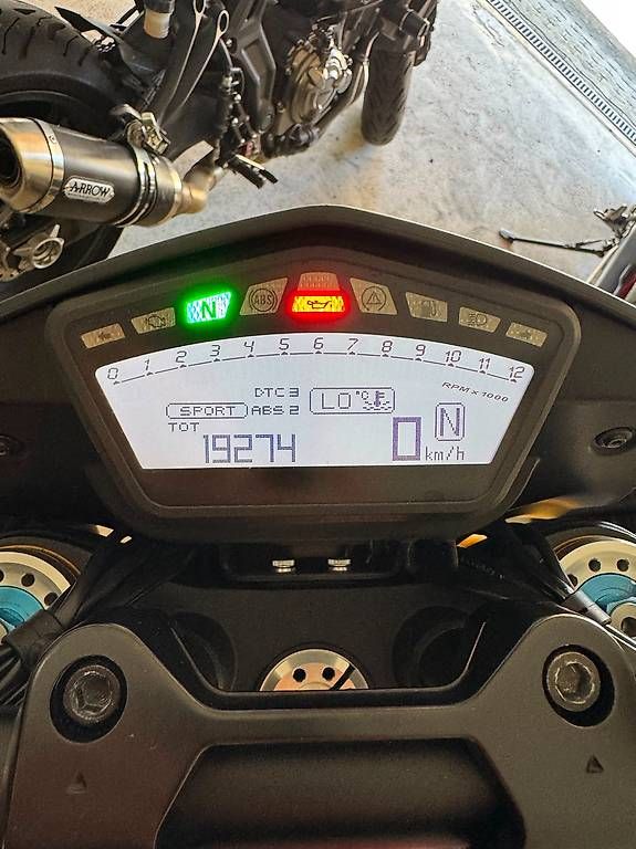 Strada: DUCATI Hypermotard 939 SP 2016 Remus – Usato da Horgen venduto da corvomotorsports 4