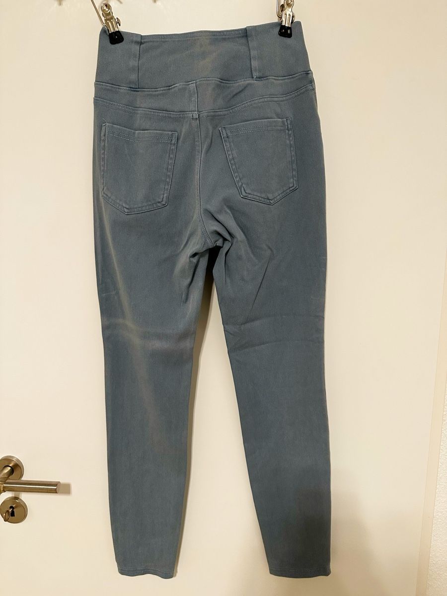 Halara Leggings: Halara Arbeitsleggins aus elastischem Strick-Denim Gr.S – Neuf (Voir description) à Eglisau par Brewster1 1