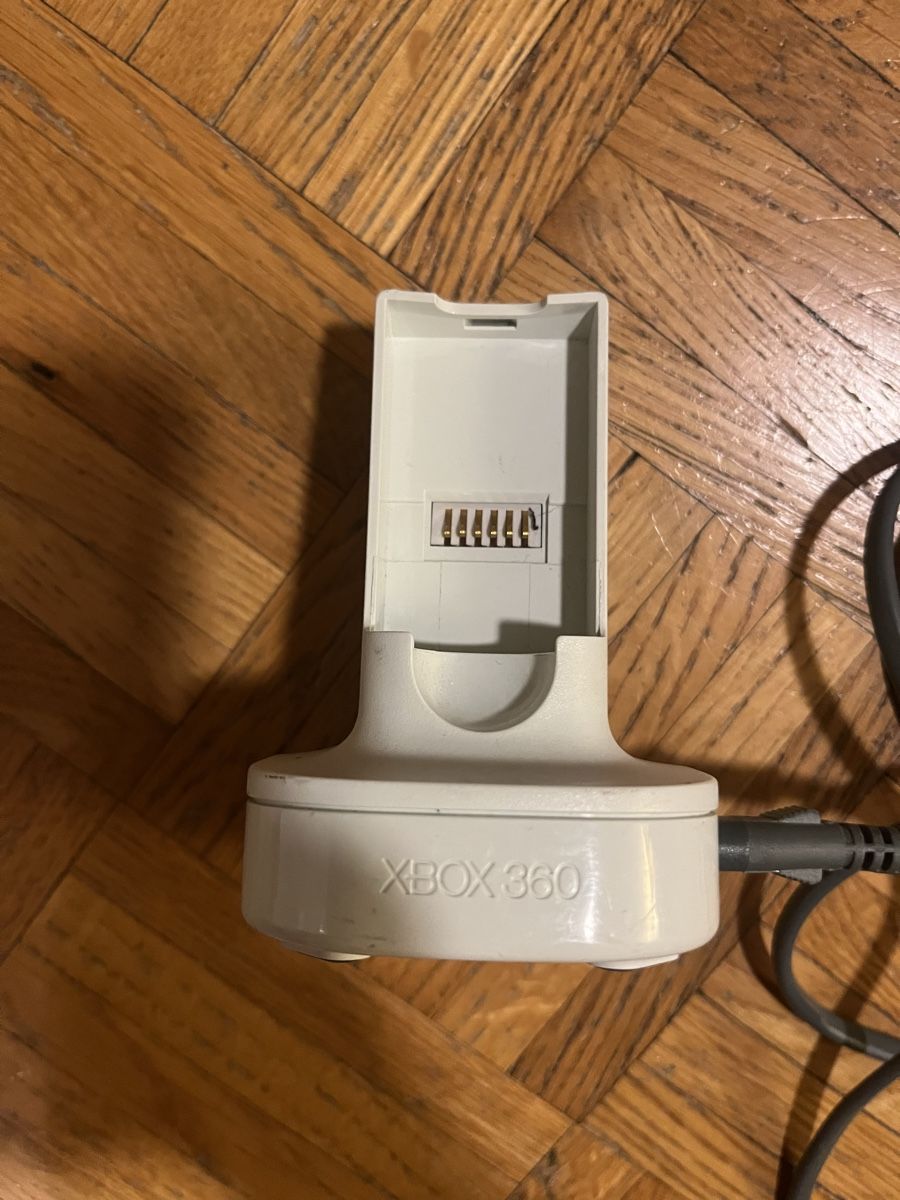 Microsoft Adapter & Kabel: MICROSOFT XBOX 360 QUICK CHARGE BATTERY CHARGING DOCK – Gebraucht aus Genève von emma_hyz 1