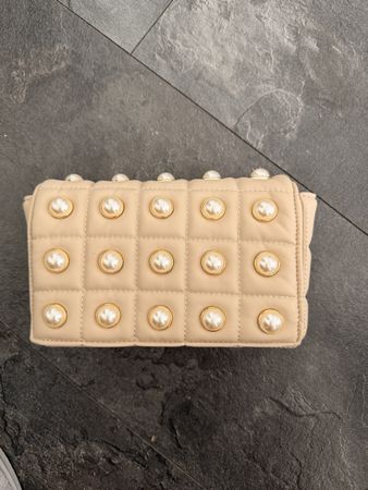 Zara Handtasche gesteppt beige mit Perlen neuwertig