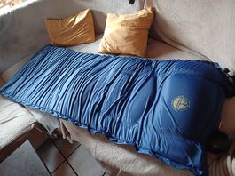 Selbstaufblasbare Isomatte 