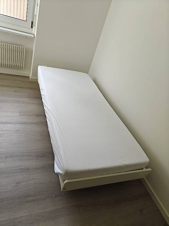 Letti: Bett 90cm gratis mit Matratze – Usato da Grüt (Gossau ZH) venduto da kuehlschrank78 1