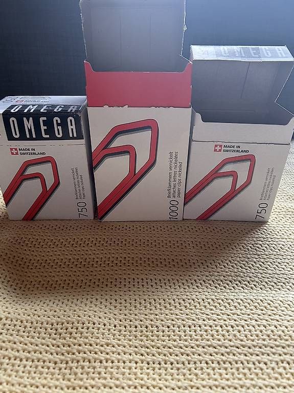 Fixations: Büroklammern Omega Gr.4 – Neuf avec emballage d'origine à Gisikon par luz_l95s