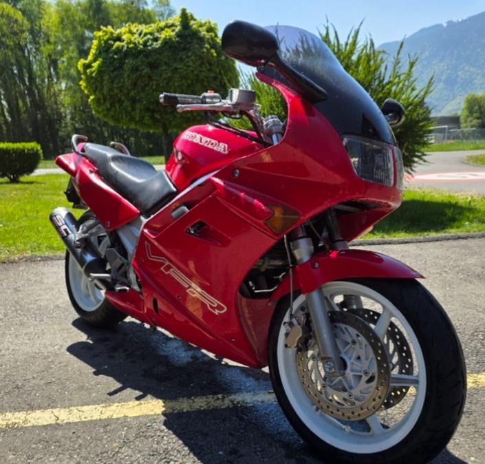 Honda Strada: Honda VFR 750 1992 – Usato da Trin venduto da lst_b8rq 1