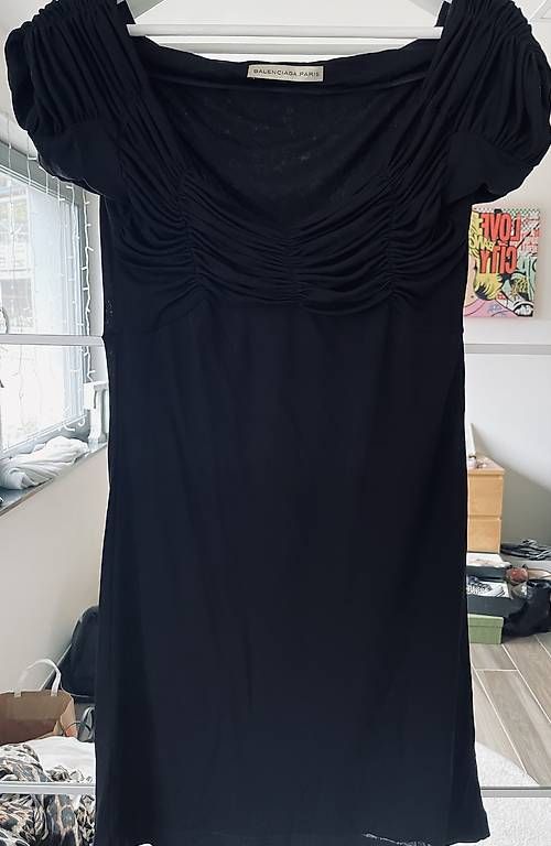 Balenciaga Kleider: Balenciaga Paris - mini dress – Gebraucht aus Davesco-Soragno von tin_6xjv