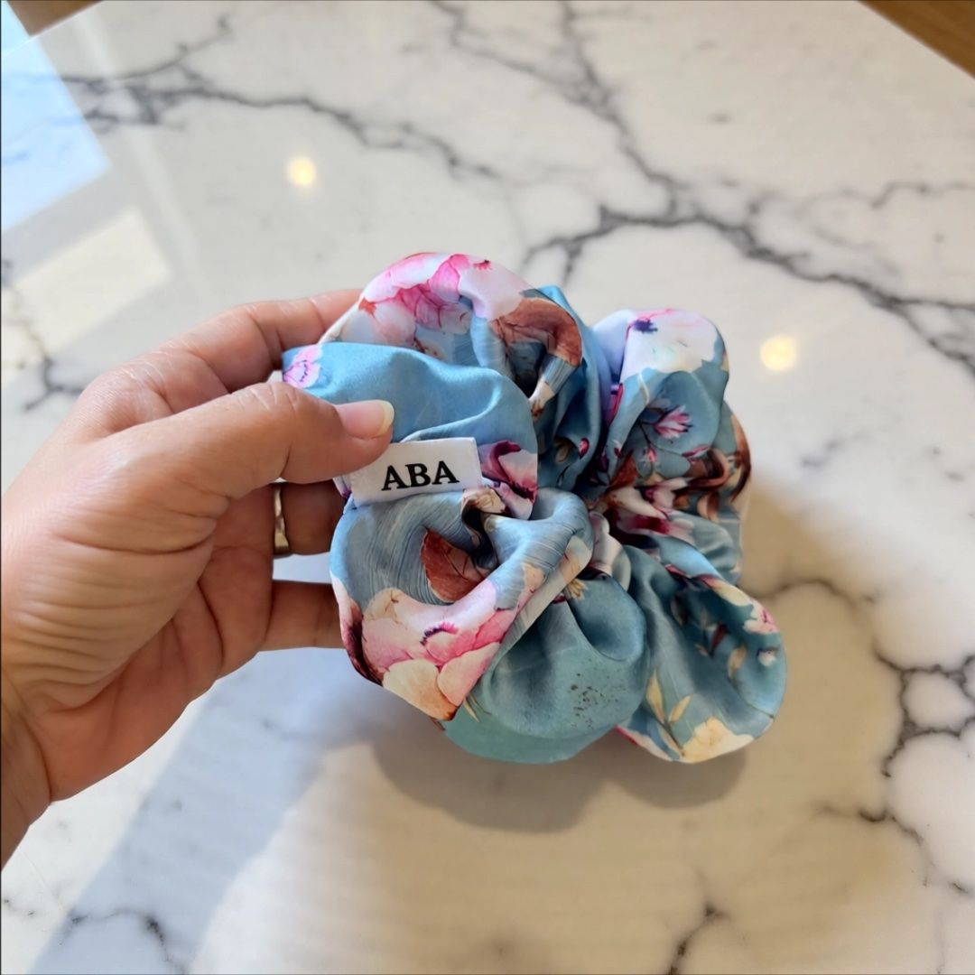 Accessori per capelli: Scrunchie Seide - Handgemachtes Seide Haargummi - Neu! – Nuovo e nell'imballaggio originale da Vals venduto da ABA-Atelier 4