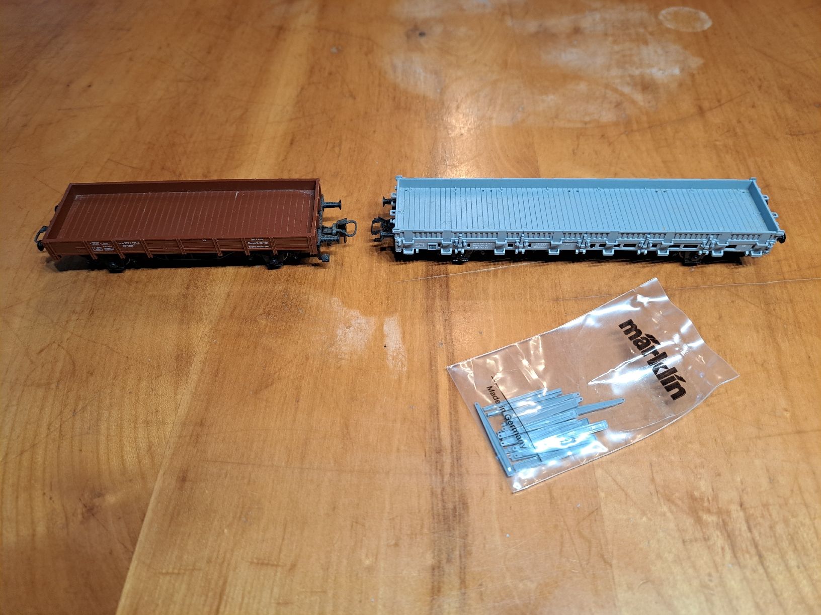 Märklin Modellini di ferrovie: Märklin 2 Güterwagen – Usato da Schönenwerd venduto da Davidlangon
