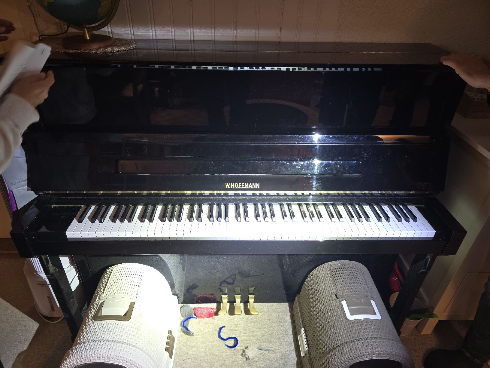Strumenti musicali: Klavier W. Hoffmann schwarz aus der Bechstein Serie – Usato da Herisau venduto da Morcylch 2