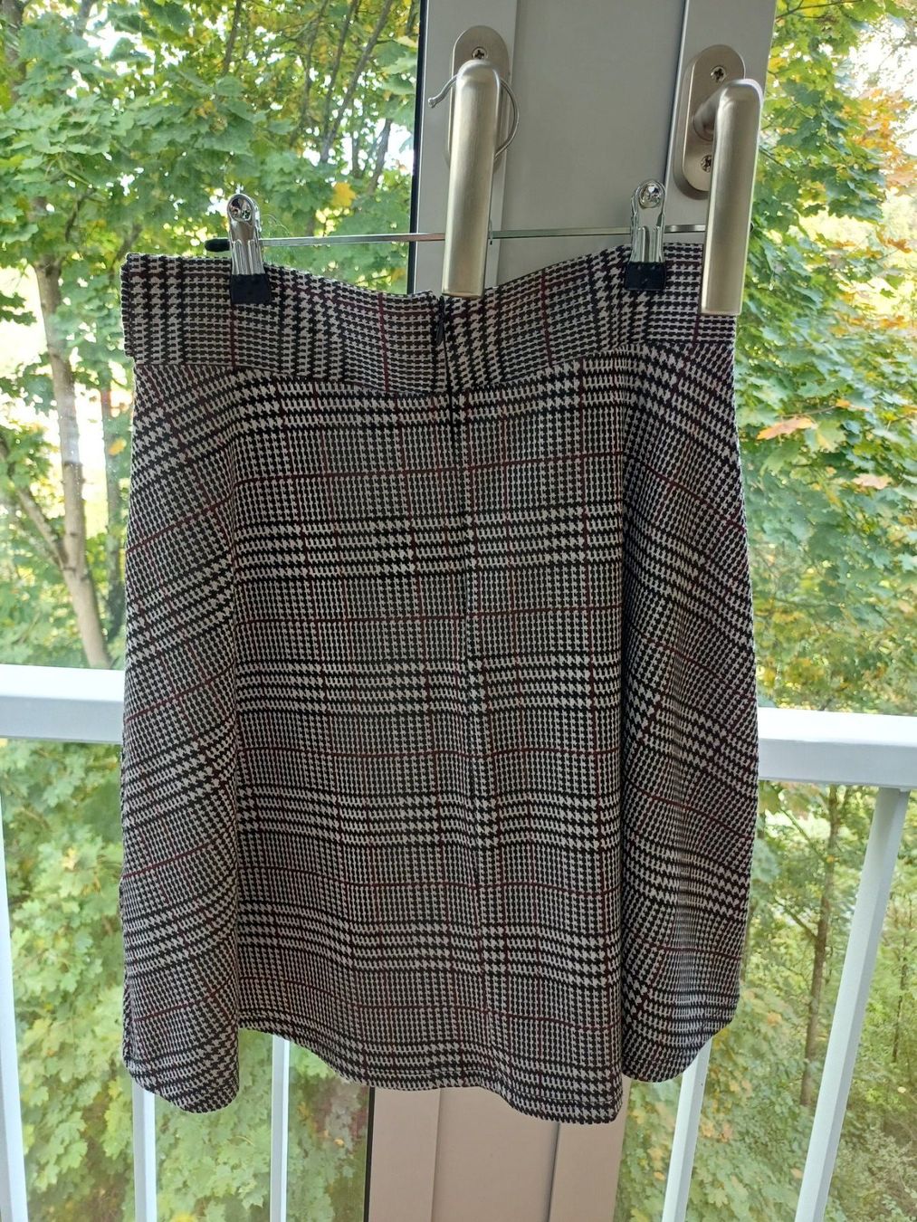 Esprit Gonne: Esprit Jupe Braun-Grau-Streifen – Usato da Baden venduto da lm6_dwv5 1