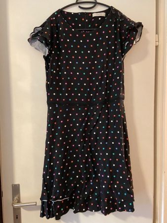 Kleid sehr bequem und schön NP 55 Gr. 40