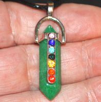 Halskette D-921 – Säule Malaysia Jade 7 Chakra