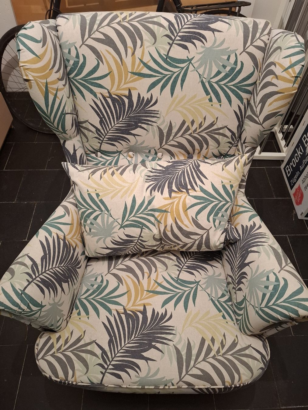 Ikea Sessel: Ohrensessel mit Hocker (IKEA) – Gebraucht aus Binningen von npr_6f96 2