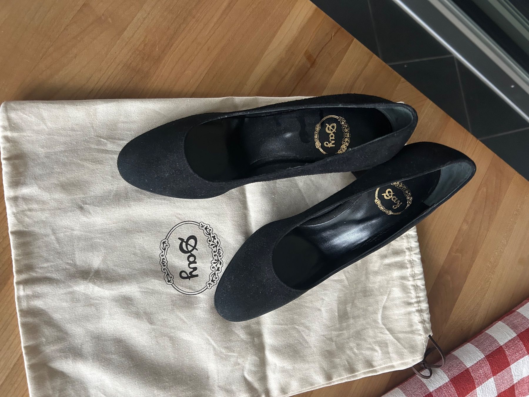 Damenschuhe: Schuh Wildleder – Gebraucht aus stallikon von totti 1