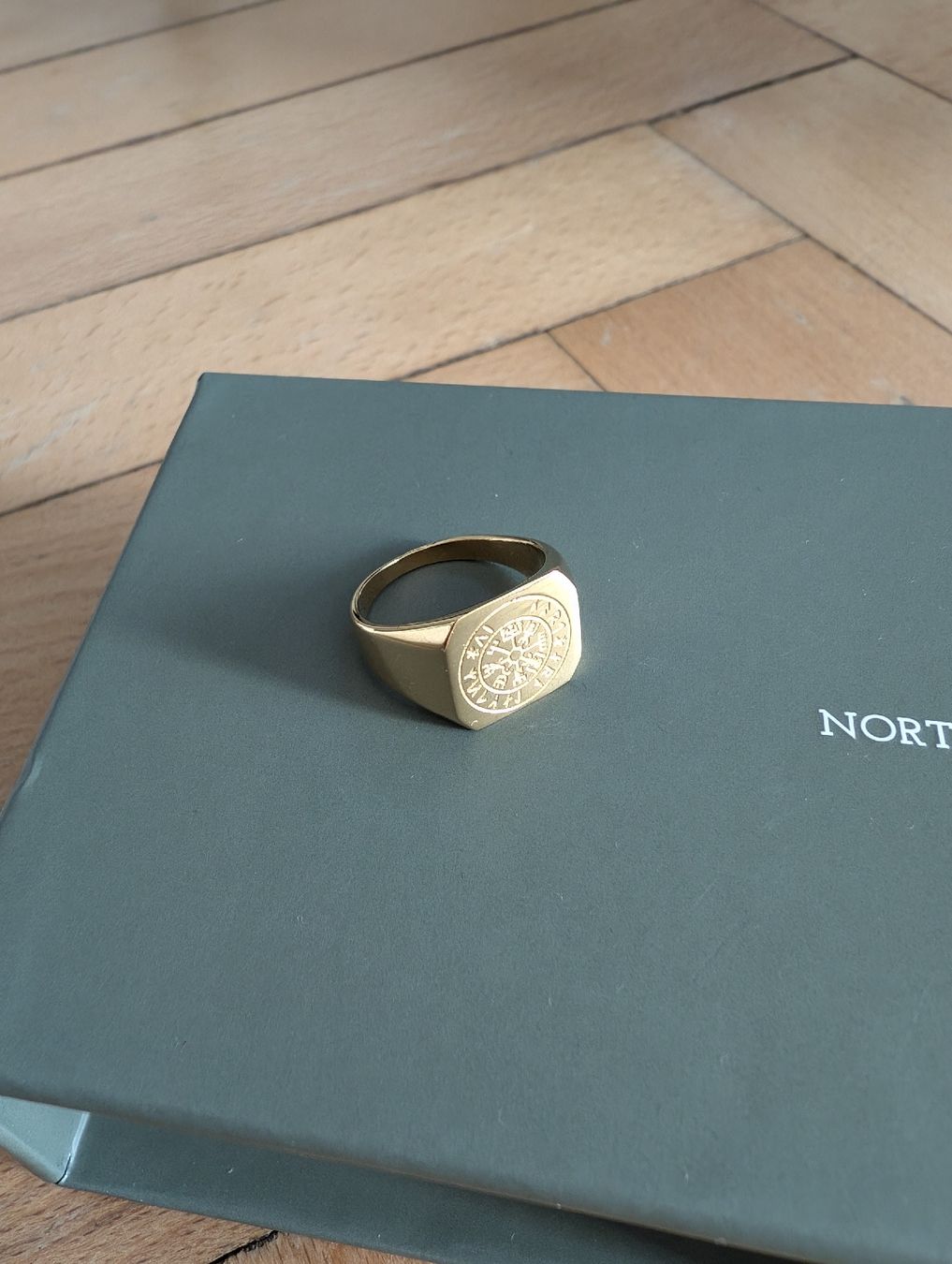 Anelli: 2x stylische Ringe in Goldfarbe – Nuovo (secondo la descrizione) da Luzern venduto da Tdawg54 4