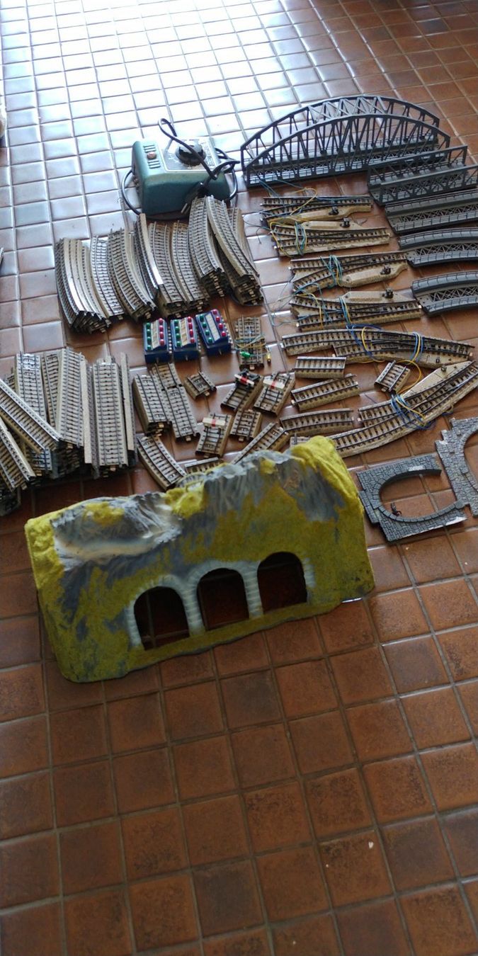Märklin Modellini di ferrovie: Grosser Posten Märklin M-Gleise – Usato da Waltenschwil venduto da Ardnas007 4