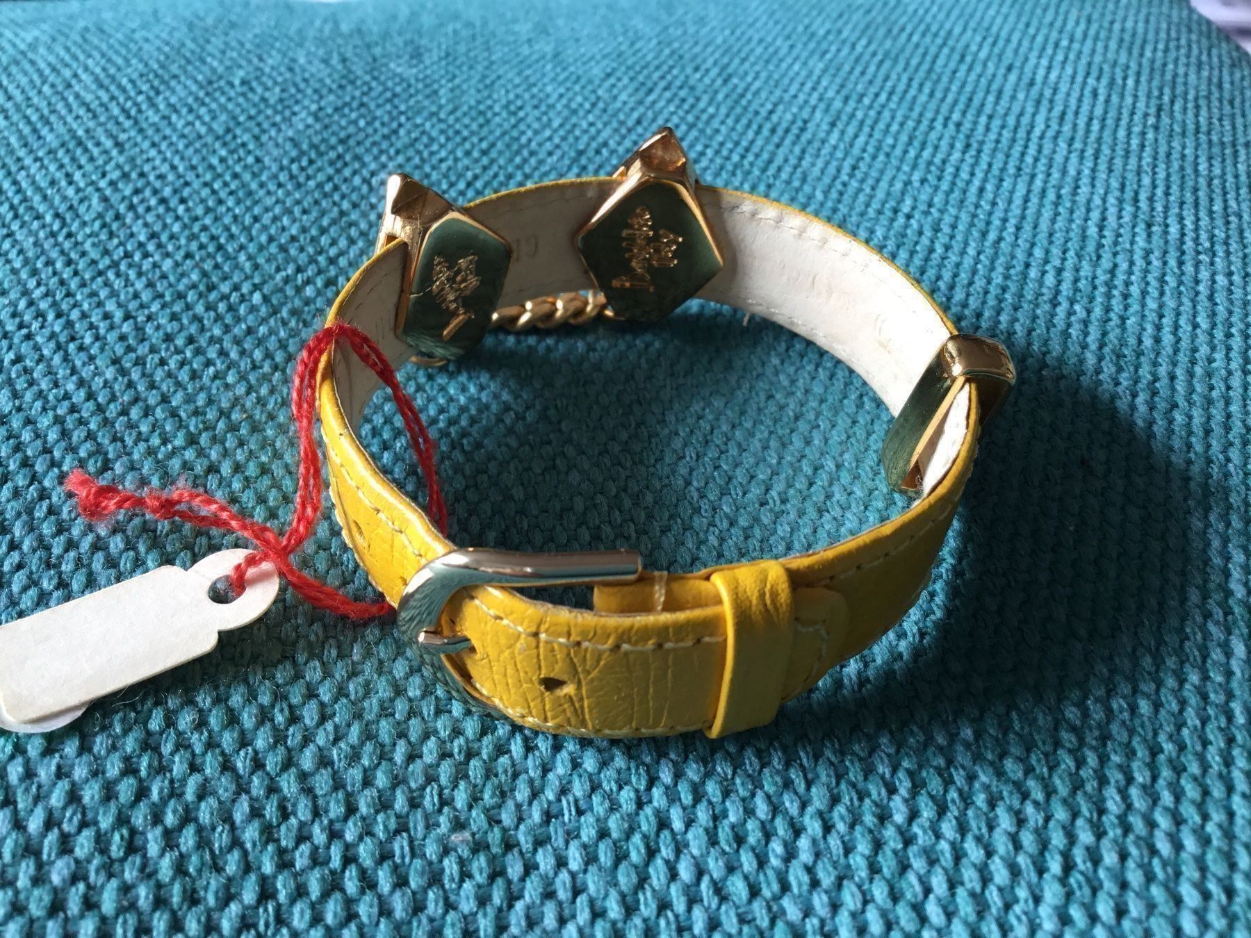 Bracciali & Braccialetti: Bijoux bracelet en cuir jaune décor doré – Nuovo e nell'imballaggio originale da Le Landeron venduto da nic_8hd5 3