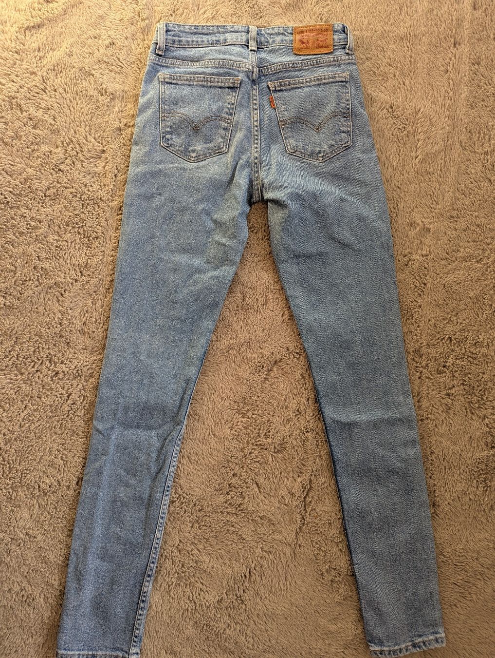 Levi's Jeans: jean Levi's 721 taille 25/32 – Nuovo (secondo la descrizione) da Montreux venduto da dem_gyt9 2