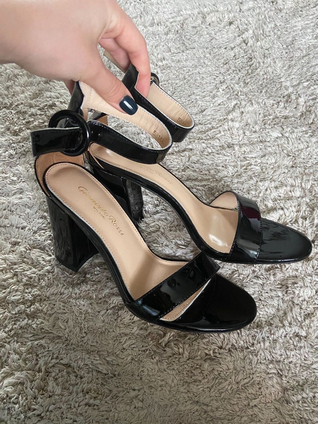 Gianvito Rossi Damenschuhe: Leder Damen Schuh, 37 Gianvito Rossi – Gebraucht aus Sattel von Zlata1