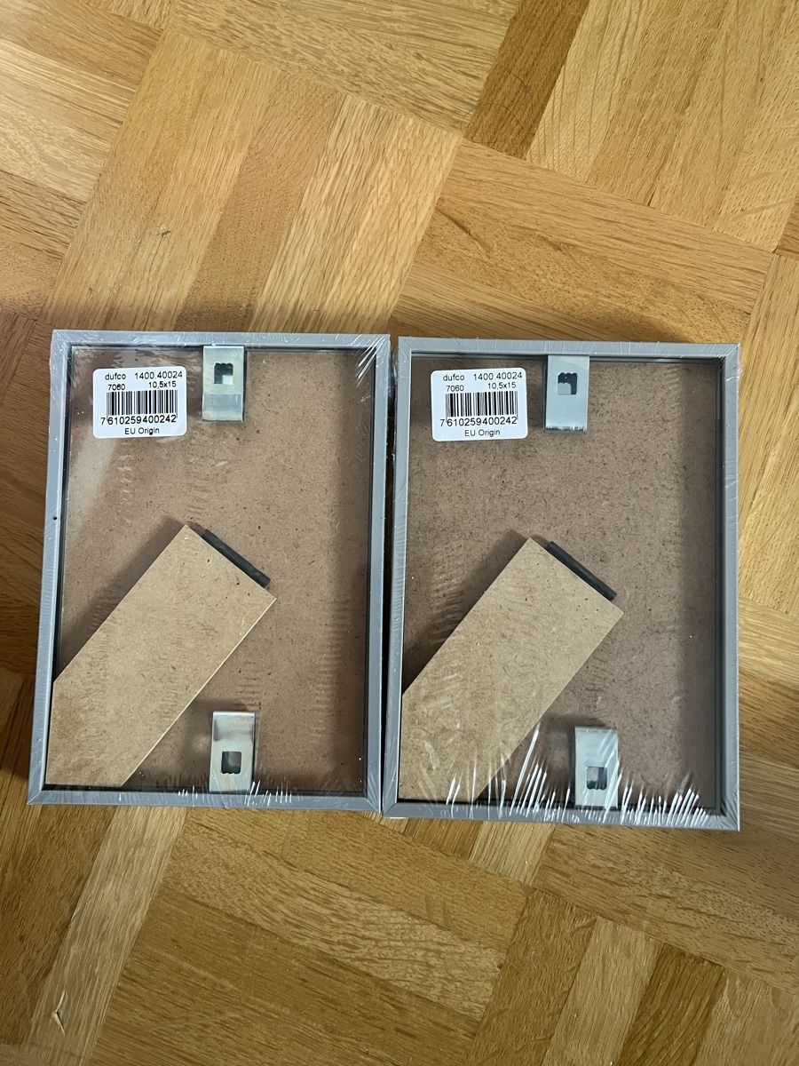 Cornici: 2x Bilderrahmen silbrig, 10.5 x 15 cm – Nuovo e nell'imballaggio originale da Kilchberg ZH venduto da celinaemi 1