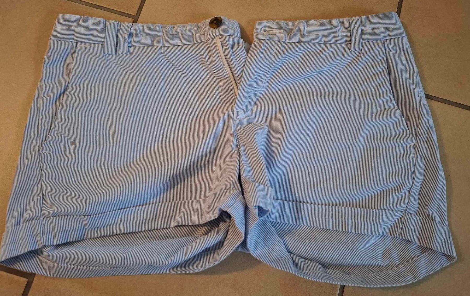 H&M Hosen: Short à fines rayures LOGG – Gebraucht aus Arnex-sur-Orbe von kprt