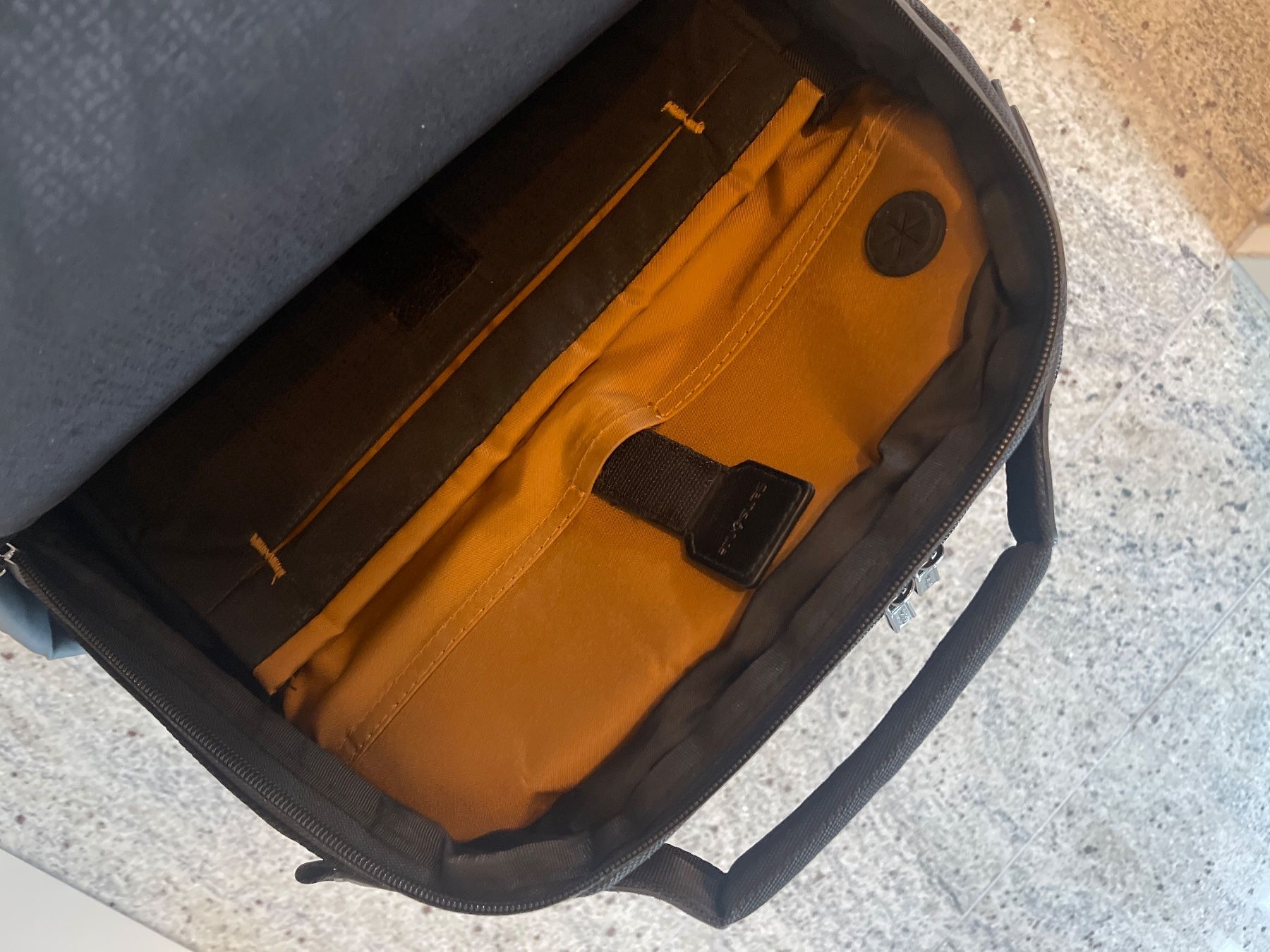 Samsonite Rucksäcke: Samsonite Laptop Rucksack. Sehr Praktisch! – Gebraucht aus Rüschlikon von bur_7r8m 7