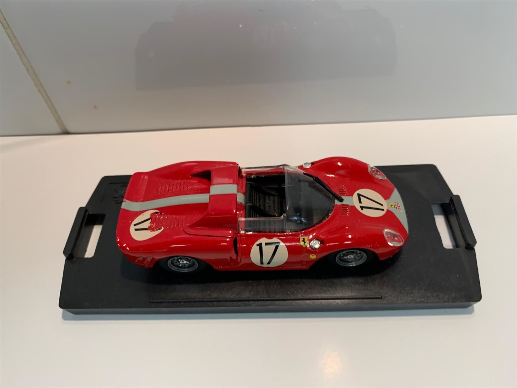 Ferrari Modellautos: Ferrari P2 Spider Le Mans 1965 1:43 – Defekt aus Kerzers von tisyayasuBE 1