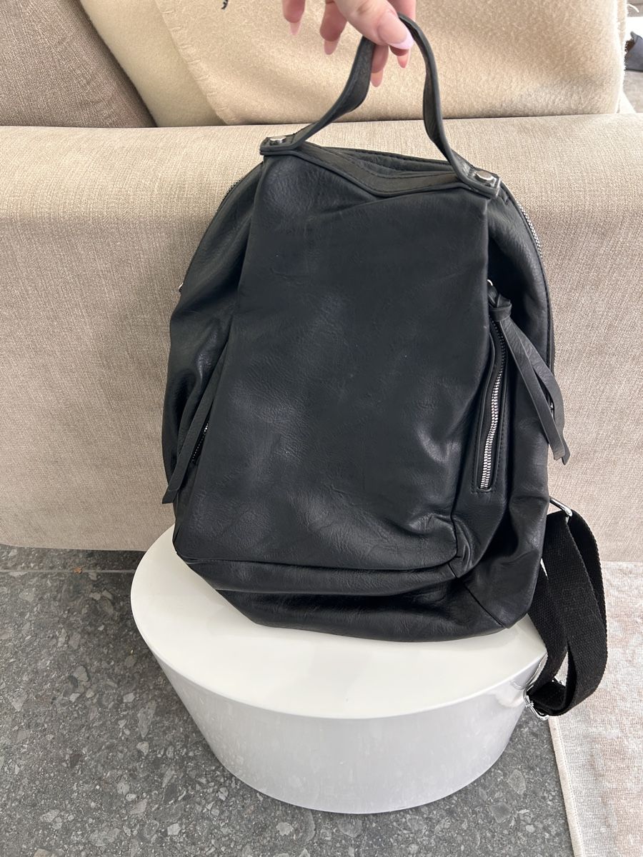 Zaini: Schwarzer Rucksack in Lederoptik  – Usato da Bülach venduto da lguedeskr