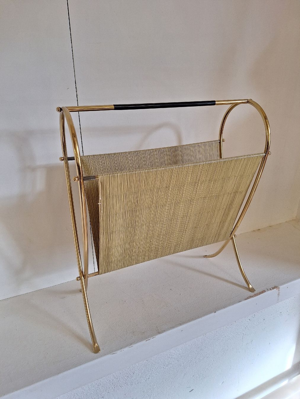 Altro per la casa: Mid Century Zeitungsständer – Usato da Urtenen-Schönbühl venduto da Atelier21_bern 1