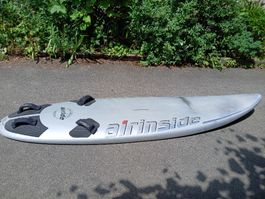 Airride Windsurfboard 275cm/66cm 130L airinside