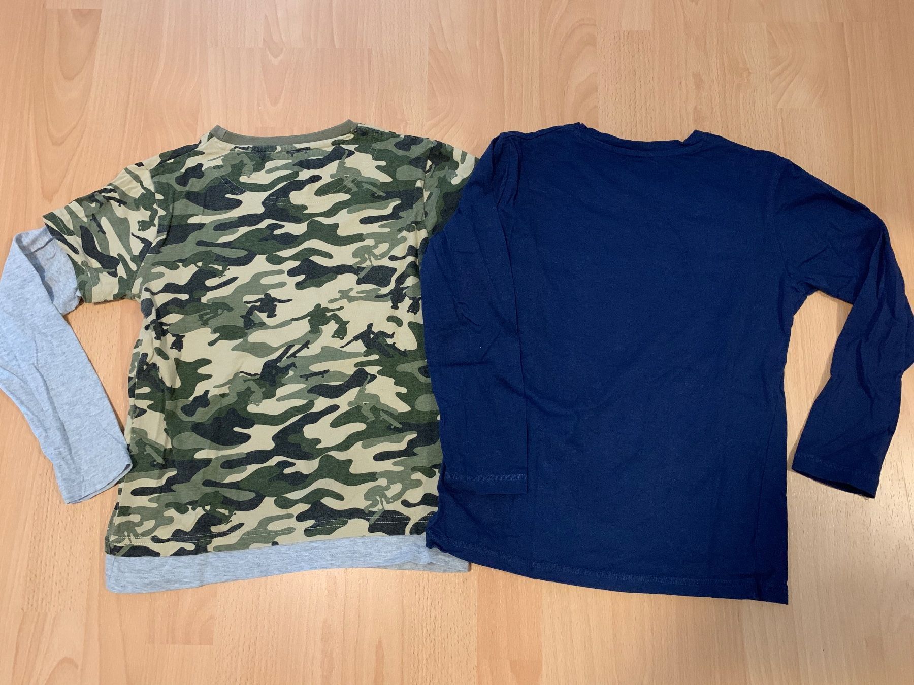 Maglioni & Felpe: 2x Sweatshirt Gr.122/128 – Usato da Kreuzlingen venduto da jamie45 2