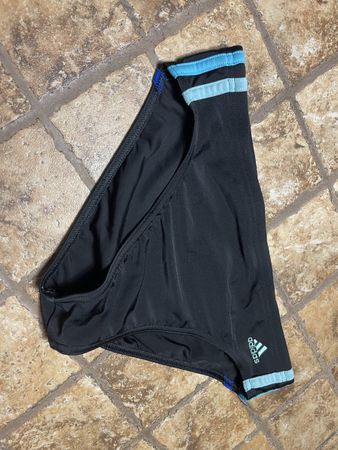 Adidas Slip da bagno👌tgM-unisex-perfetto per l’estate 