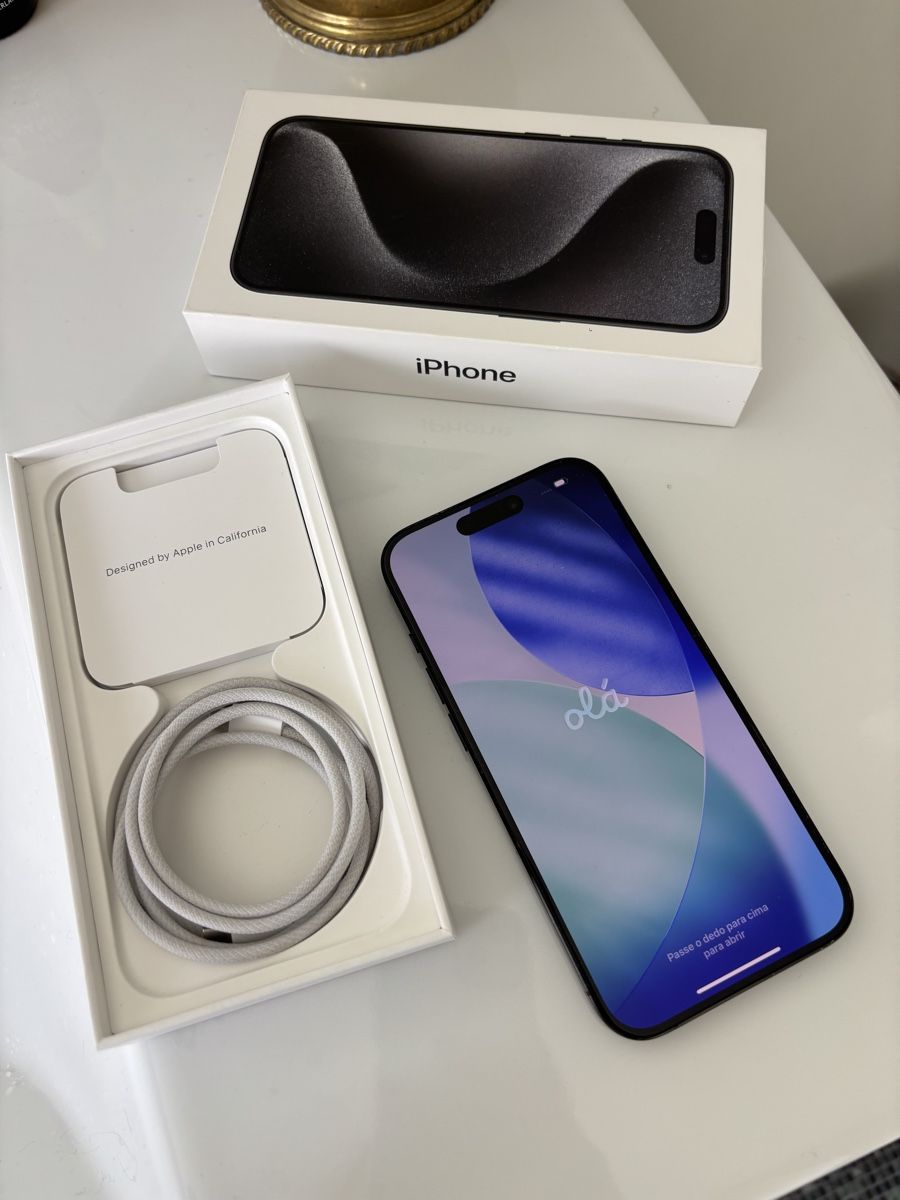 Apple Handys / Smartphones: iPhone 15 Pro  – Gebraucht aus Zürich von Flo021000