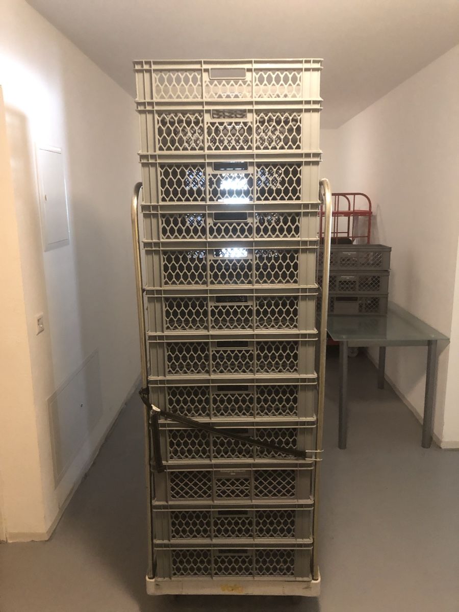 Transportkisten: Kisten 24 stk bäckerei – Gebraucht aus Naters von Headliner88 1
