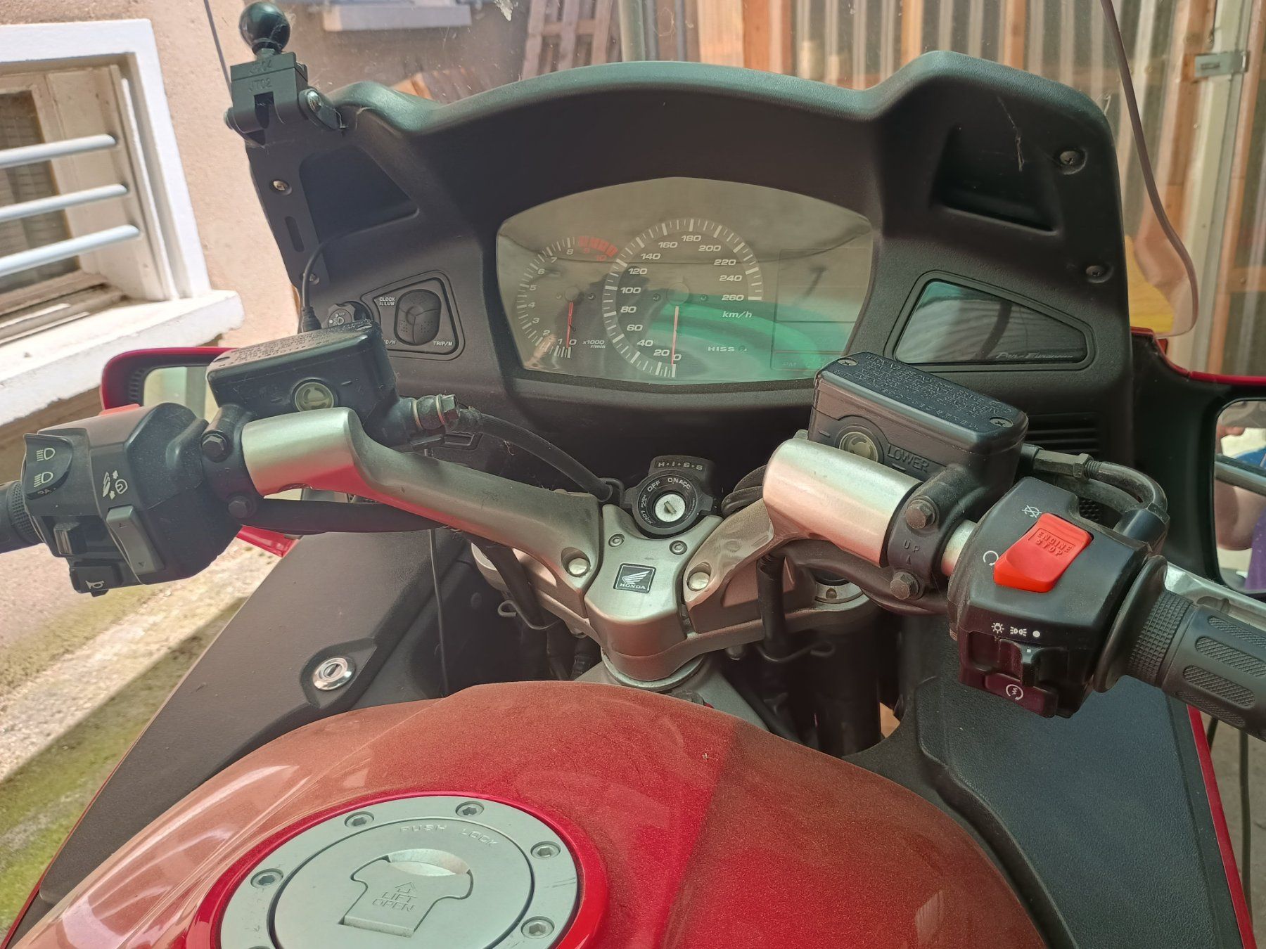 Honda Touring: Honda Pan european ST 1300 – D'occasion à Grandson par laurette75 3