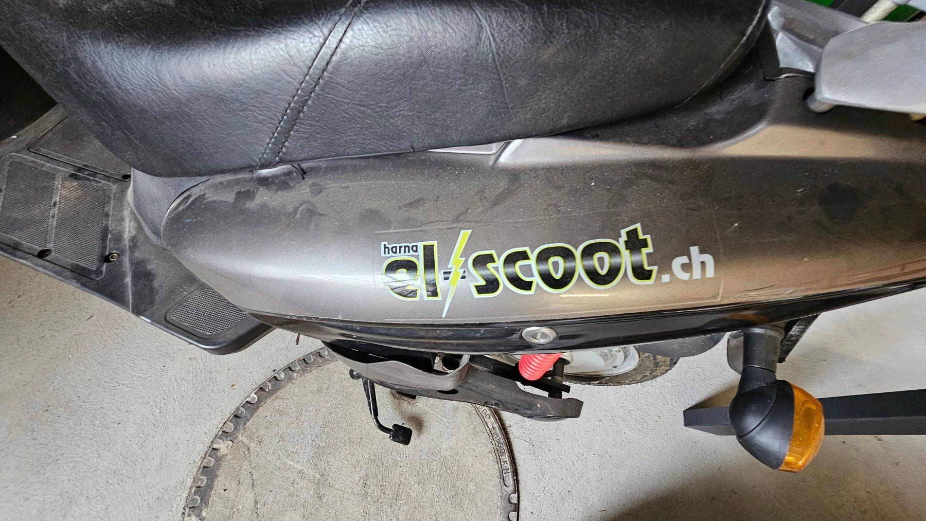 Scooter: Elektro Scooter – Usato da Fehraltorf venduto da gartenlounge_ch 4