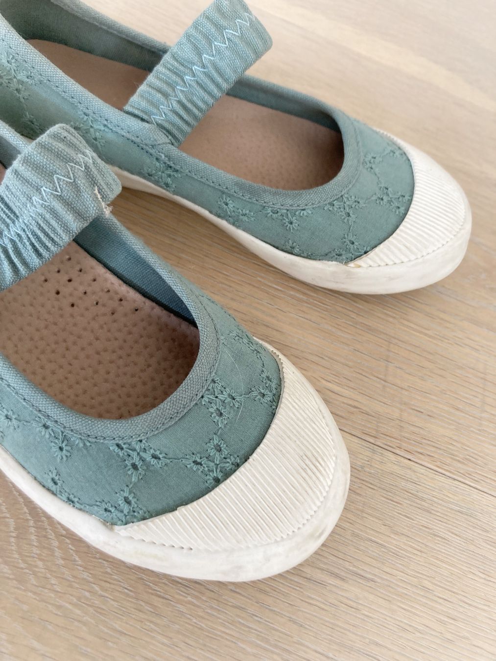 Vertbaudet Scarpe per ragazze: Mädchen Ballerina Gr. 29 – Usato da Eggenwil venduto da Lissi82 2