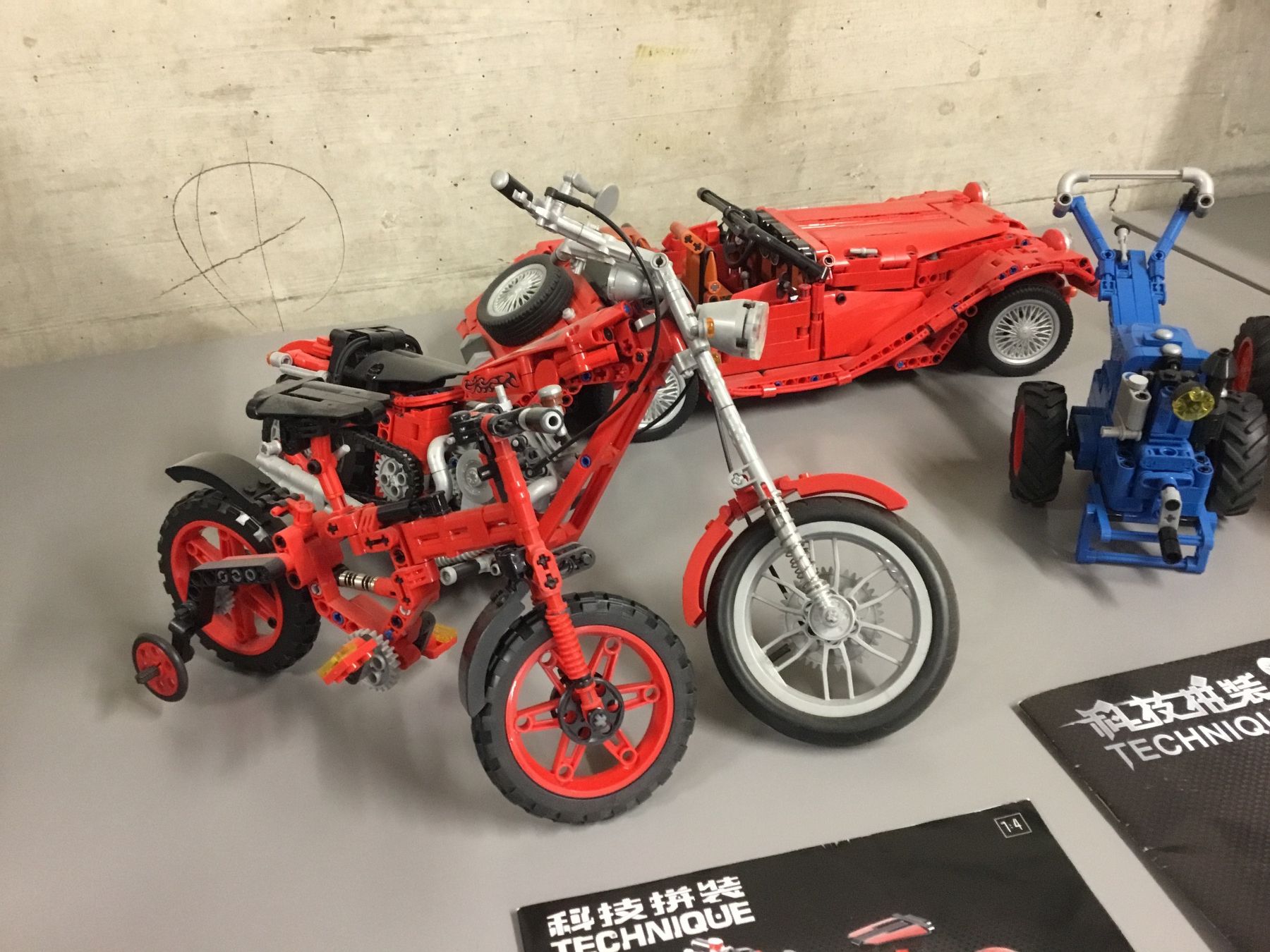 Technics Kit di costruzioni: Klemmbausteine Set, 4 Modelle, Motorrad, Auto, Traktor! – Usato da Basel venduto da Hampe1555 1