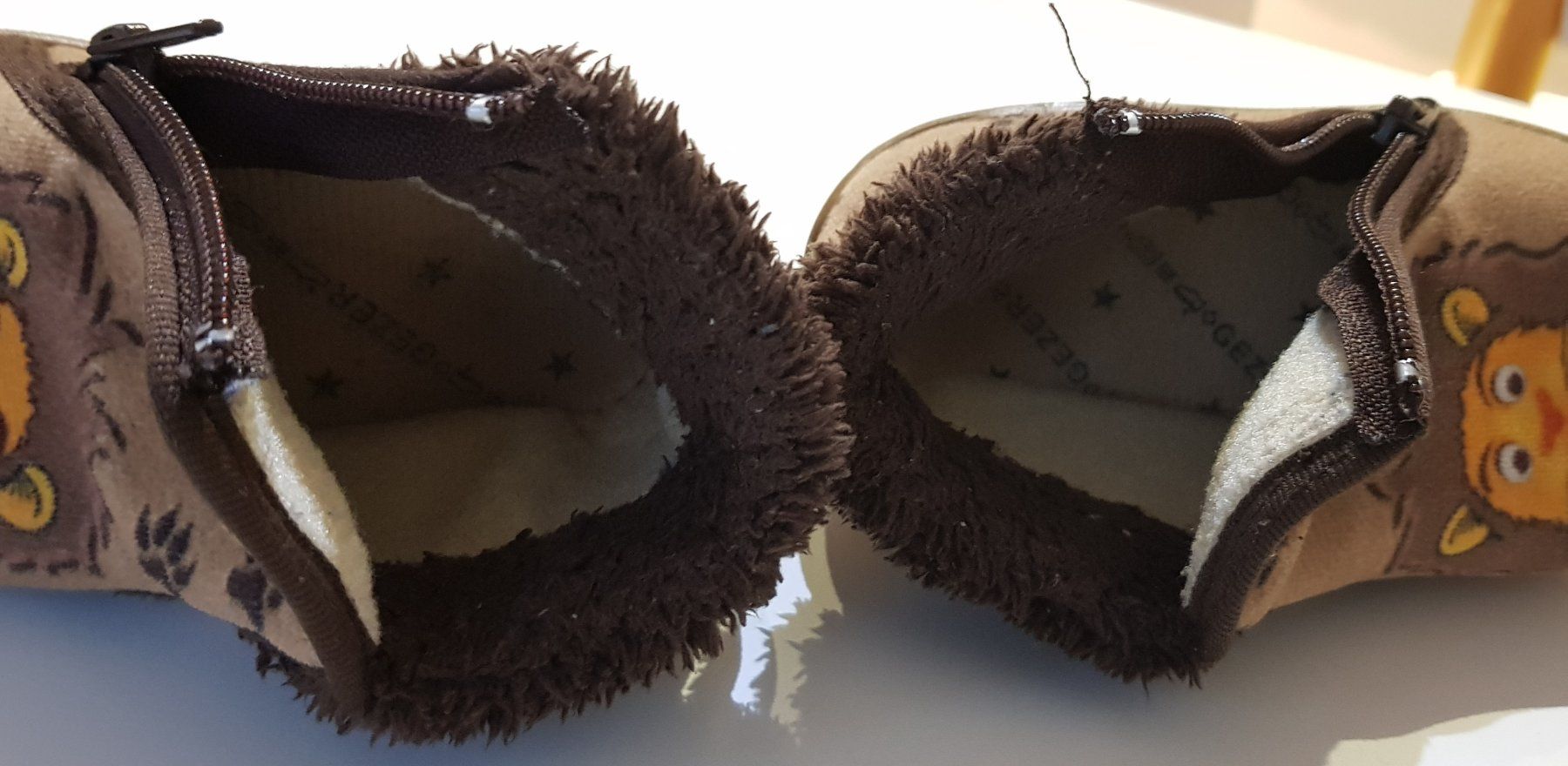 Schuhe für Jungen: Finken, Hausschuhe Grösse 23 – Gebraucht aus Zürich von sb_t28m 2