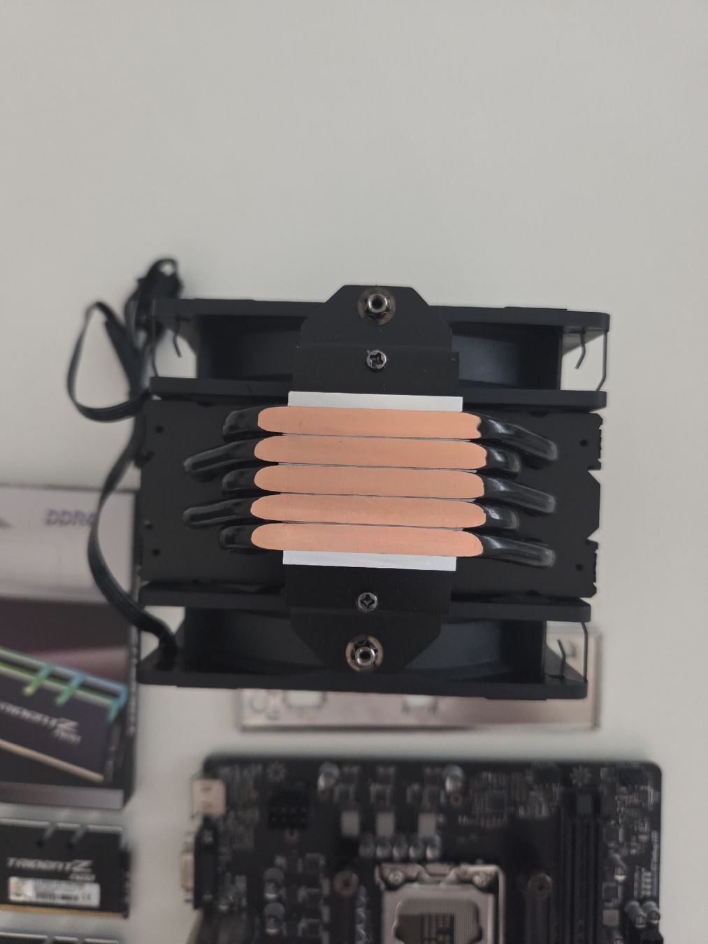 Intel Mainboards: Mainboard CPU Kühler RAM Set DDR4 Guter Zustand – Gebraucht aus Löhningen von dje_j6lc 1