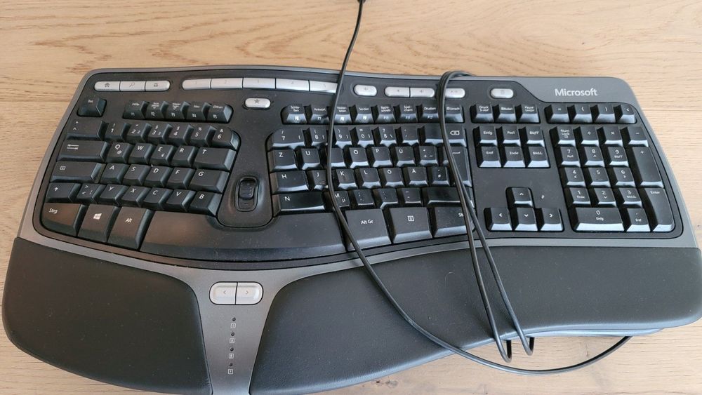 Microsoft Natural Ergonomic Keyboard 4000 | Kaufen auf Ricardo