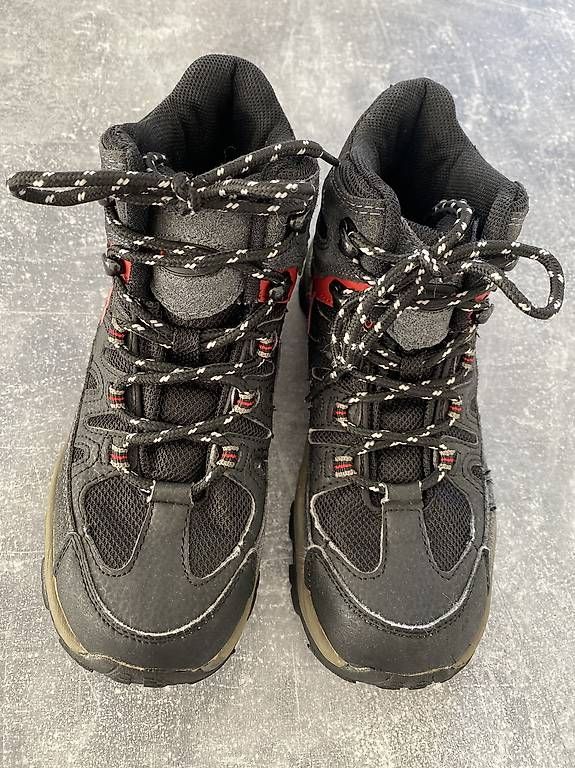 Scarpe da uomo: Scarponcini / Scarpe montagna  – Usato da Pregassona venduto da van_b6c6
