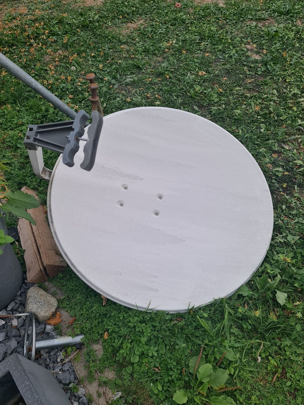 Schalen: Satelliten Schüssel – Gebraucht aus Zeihen von Aragorn69