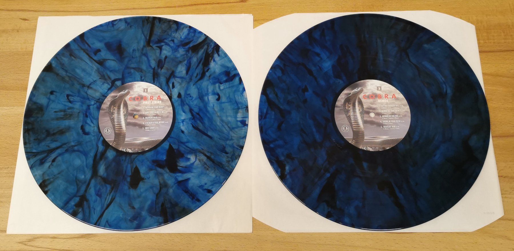 Schallplatten: COBRA: First strike 2-LP Remaster + Autogramm Mandy KROKUS – Gebraucht aus Münchwilen TG von Swb