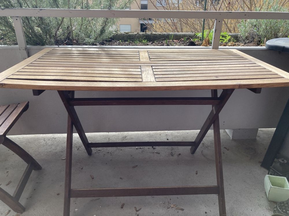 Klappbarer Gartentisch / Balkontisch aus Holz Kaufen auf Ricardo