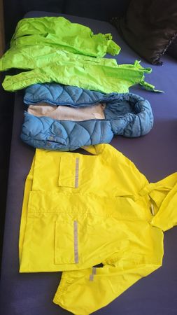 Kinder Regenbekleidung Set Jacken Hose blau gelb grün