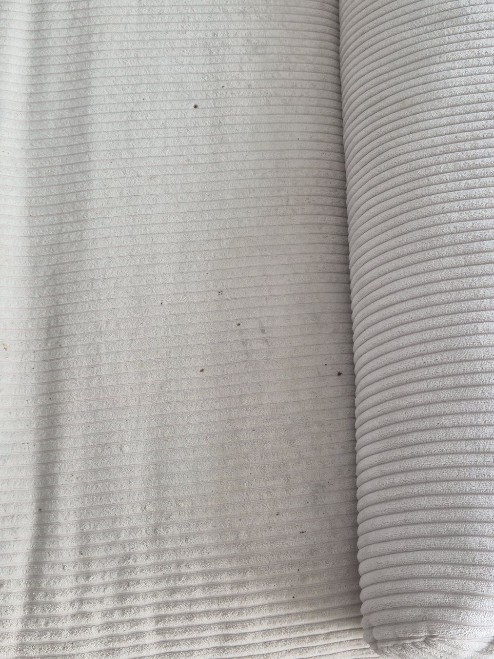 Sofas: AmbiaHome BIGSOFA Cord Beige – Gebraucht aus Schlieren von Aaronxxo 9